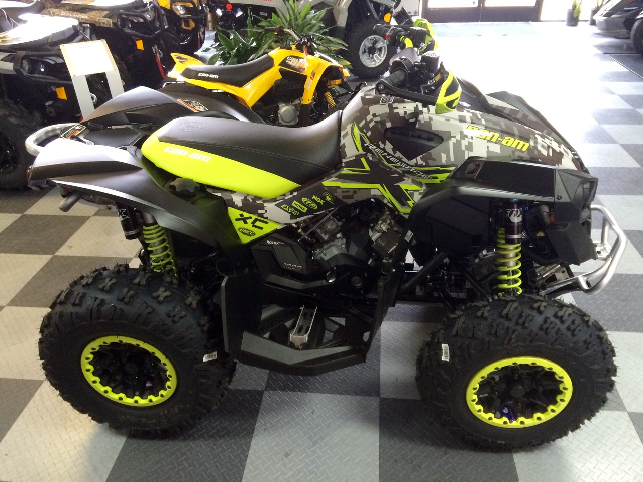 2015 BRP Can-Am Renegade 1000 XXC.