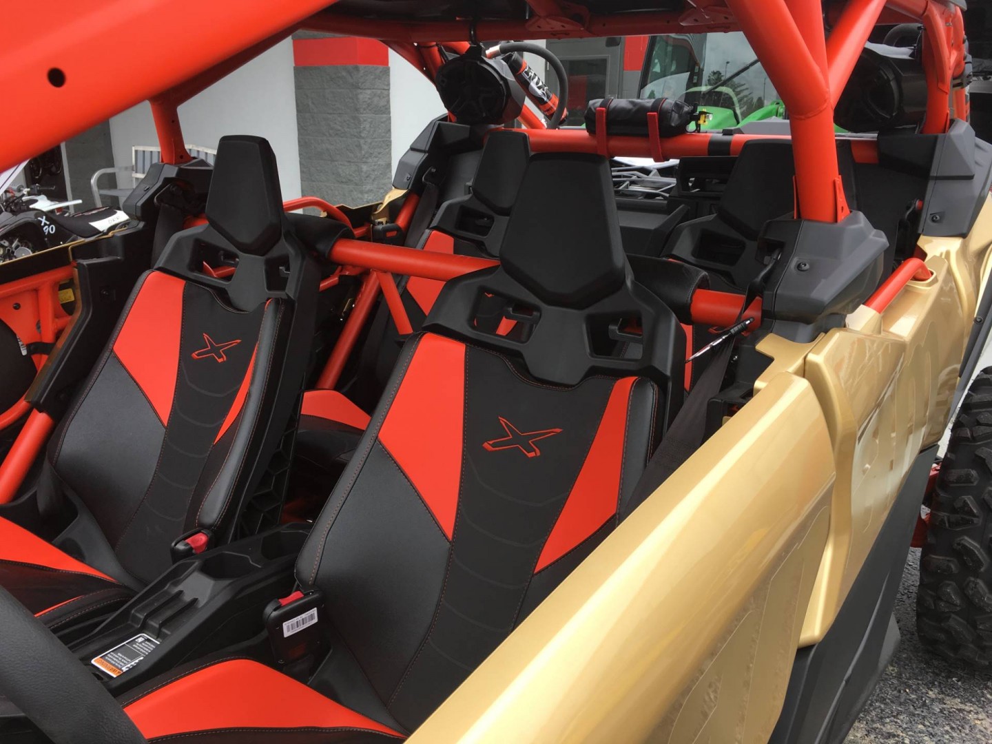 НОВЫЙ BRP Can-Am Maverick X3 MAX XRS Turbo R 2017 года, в наличии во Владив...