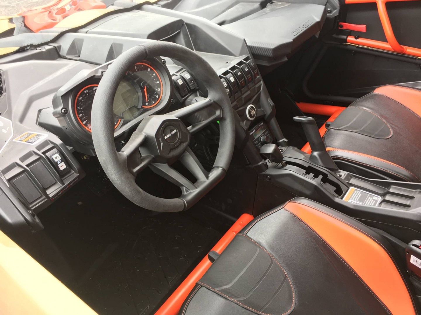 НОВЫЙ BRP Can-Am Maverick X3 MAX XRS Turbo R 2017 года, в наличии во Владив...