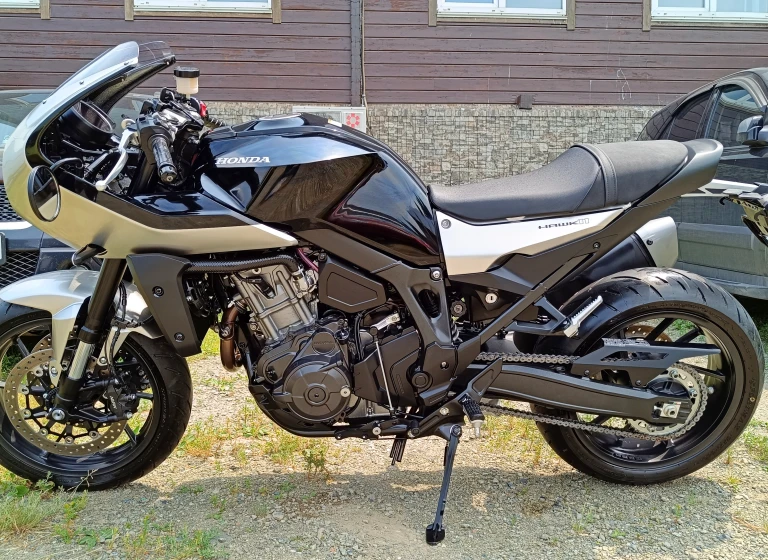 2023 Honda HAWK 11